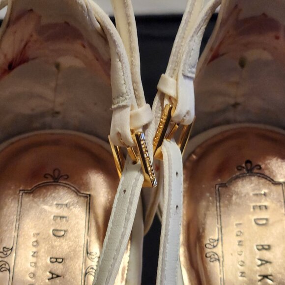 Ted Baker white heels with bow - Picture 8 of 15